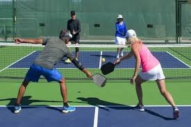 打疯了！国米横扫科莫登顶，劳塔罗回应质疑，齐沃激活水货太神